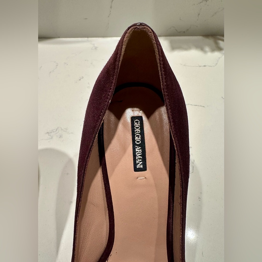 Giorgio Armani Dark Burgundy Suede Pointed Toe Heels - size 8.5 / 38.5 - Picture 2 of 8